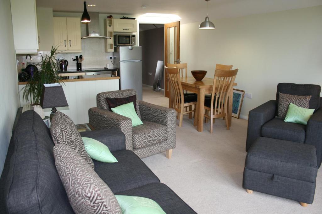 Hector'S Barn Apartments At Rosewood House Taunton Room photo